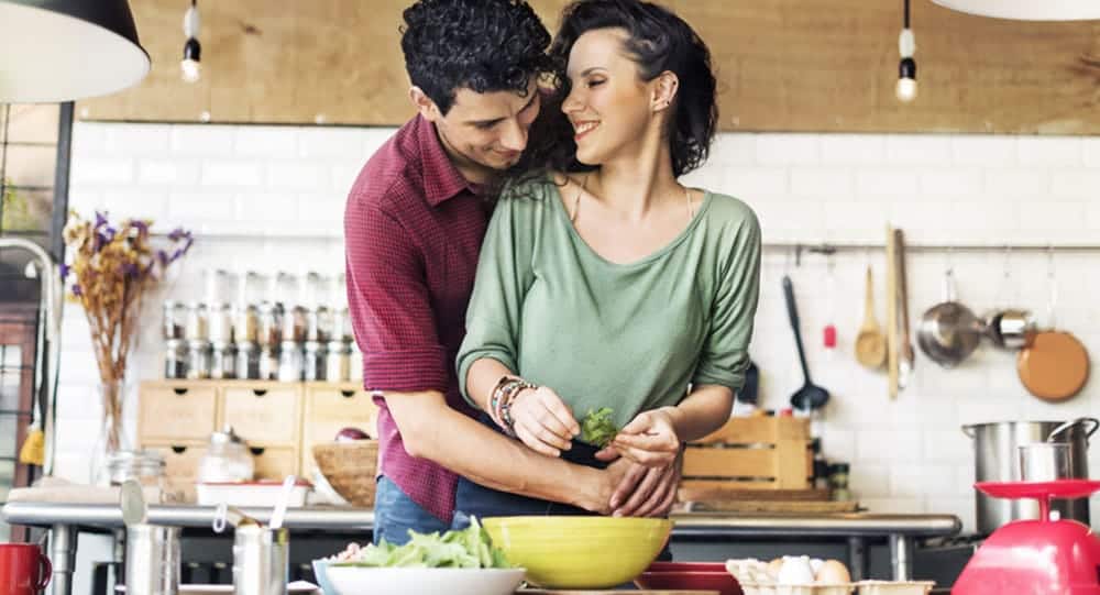 10 Reasons Why Couples Who Cook Together Are The Strongest