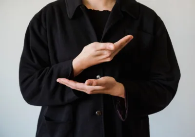 8 Body Language Signs That Your Man Is Truly In Love With You