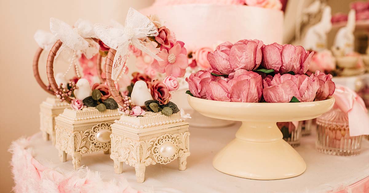 Bride Trolls Mother-in-law for Wearing White to Wedding, Asks AITA