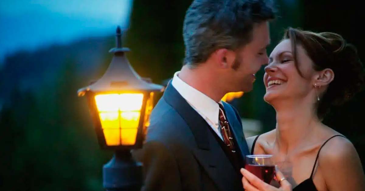 What is a Serial Dater? Understanding the Psychology and 8 Warning Signs to Look Out For