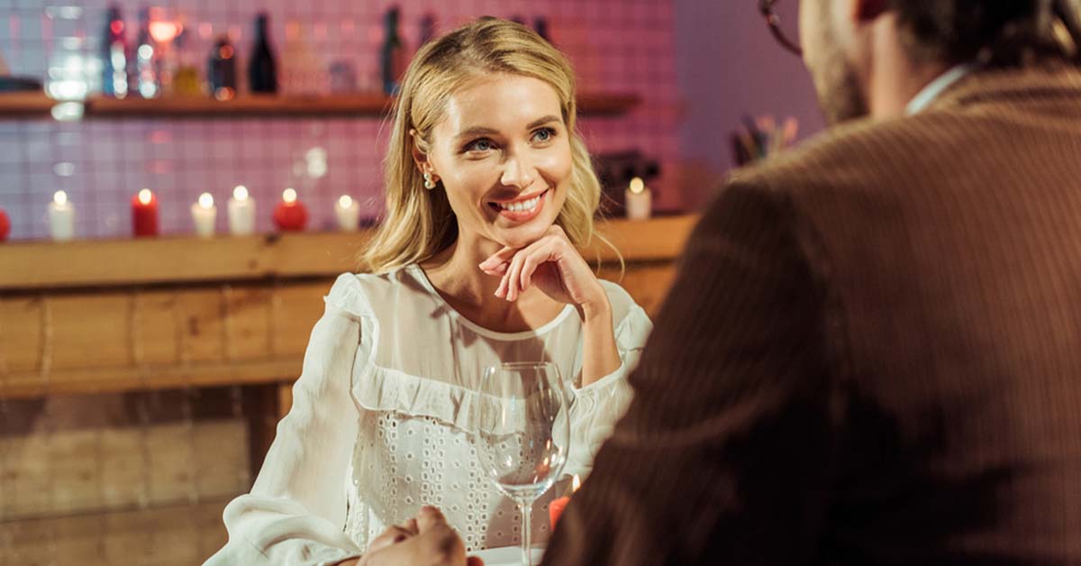 9 Dating Mistakes That Make Women Look Desperate and Drive Men Away