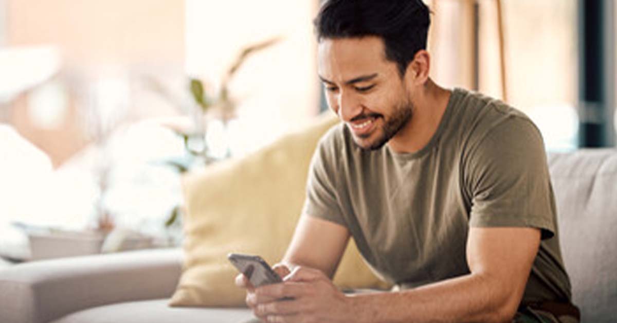 How Long-Distance Relationships Face Challenges and Ways to Make Them Stronger