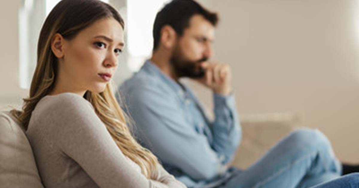 8 Signs You Love Someone Who Doesn’t Deserve You