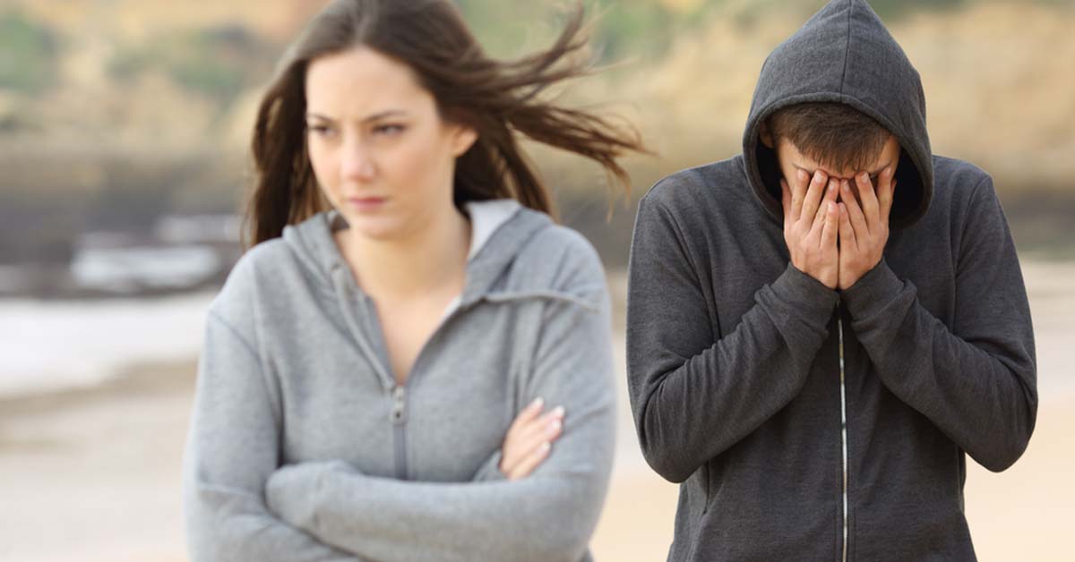8 Big Signs She Doesn’t Love You Anymore