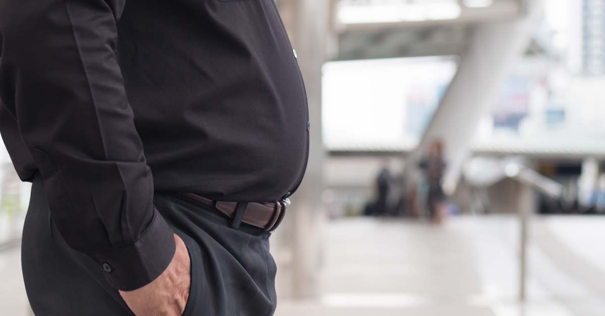 One Woman Questions Why the ‘Dad Bod’ Is Celebrated While the ‘Mom Bod’ Is Shamed